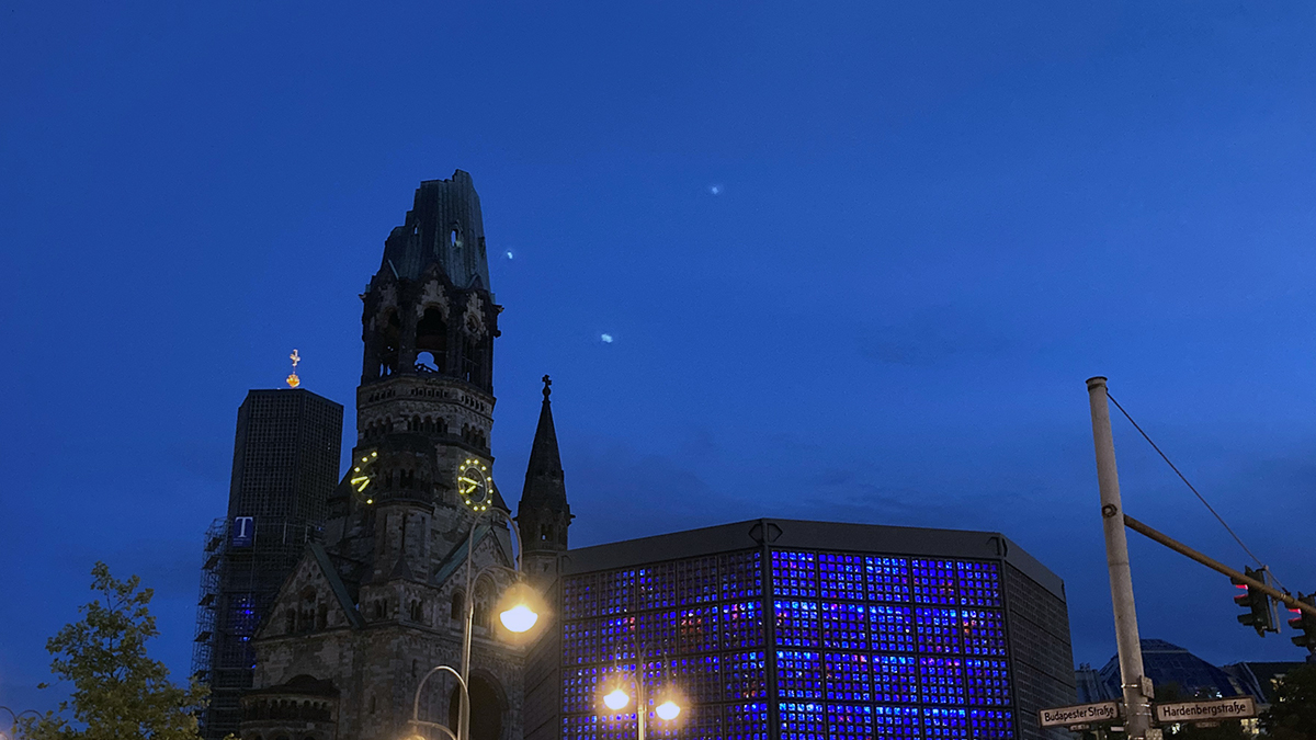 Kaiser-Wilhelm-Gedächtnis-Kirche bei Nacht