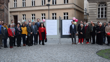 Gruppenfoto des Netzwerkes für Demokratie